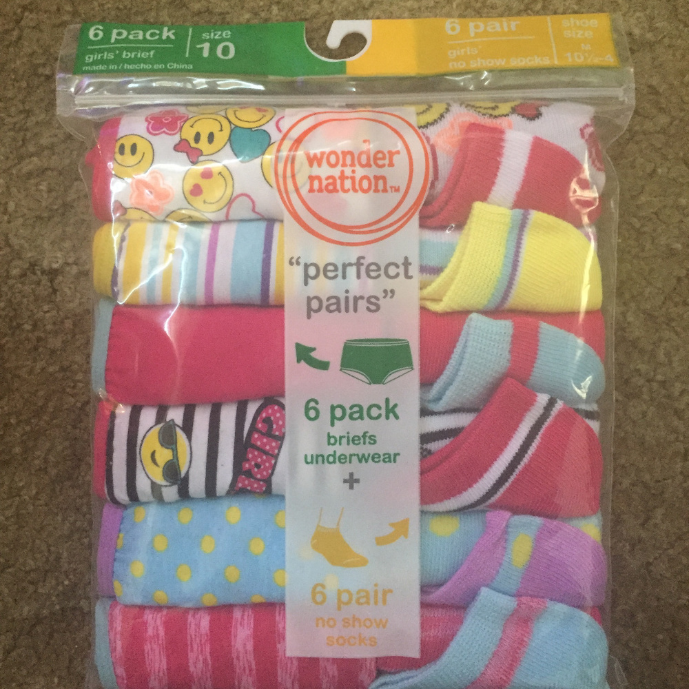 Wonder Nation Brand 6 Pk Panties w/ Matching Socks